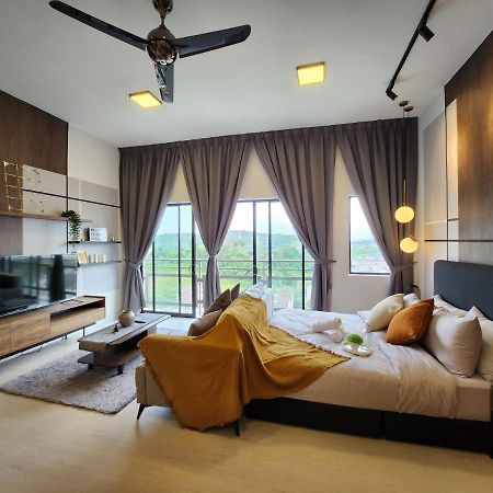 Taman Equine Comfy Studio#Greenery View#4 Pax#Aeon Mall Seri Kembangan Kültér fotó