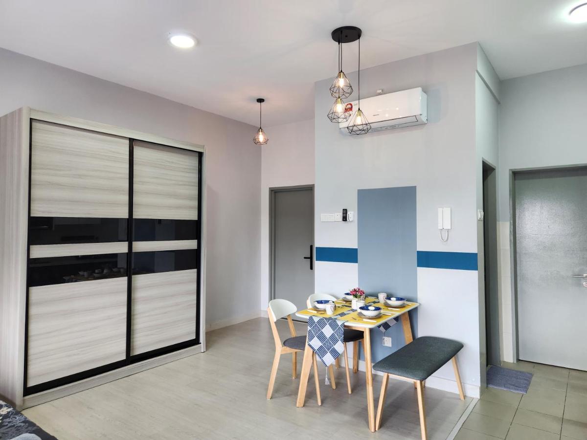 Taman Equine Comfy Studio#Greenery View#4 Pax#Aeon Mall Seri Kembangan Kültér fotó