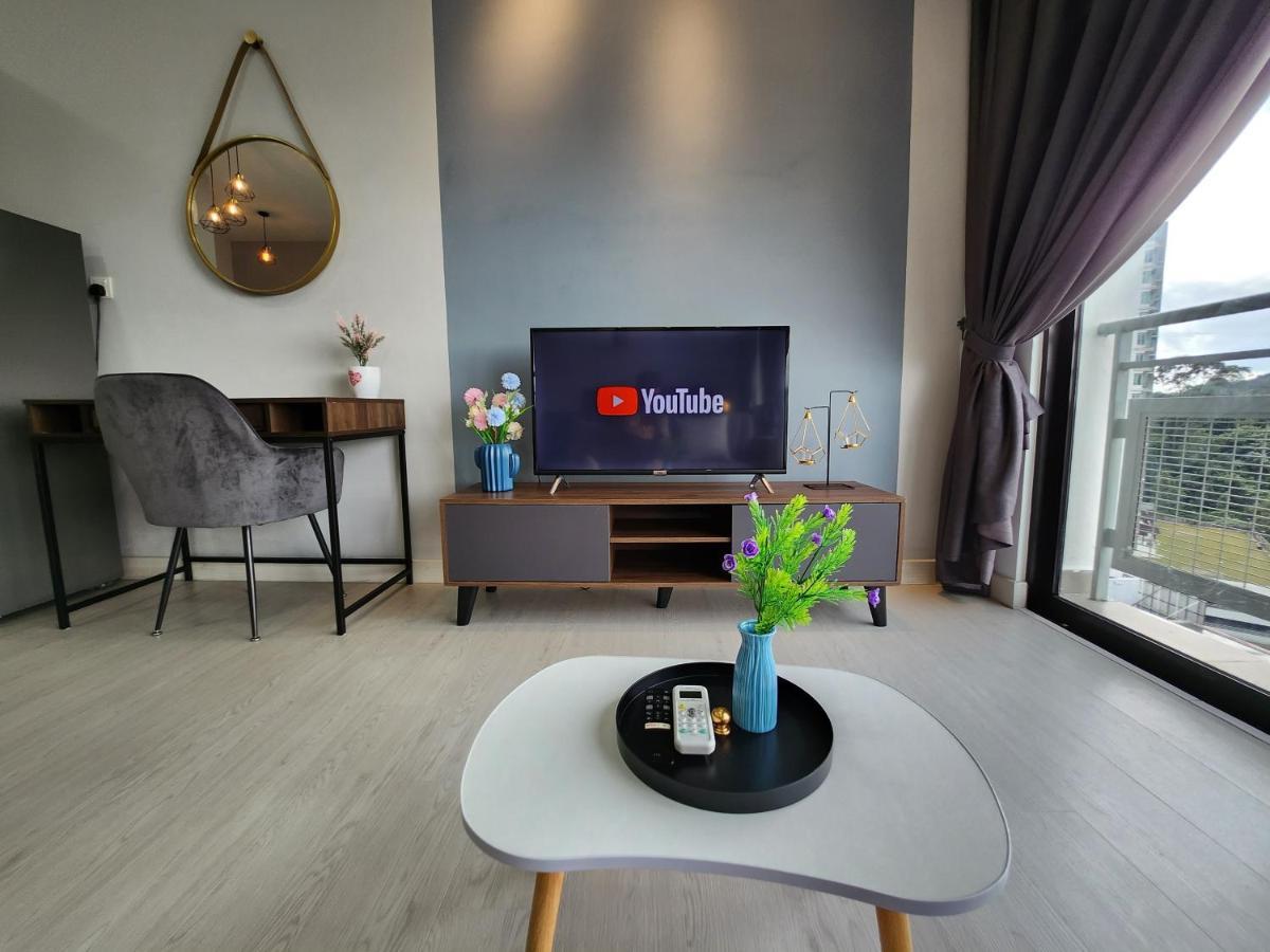 Taman Equine Comfy Studio#Greenery View#4 Pax#Aeon Mall Seri Kembangan Kültér fotó