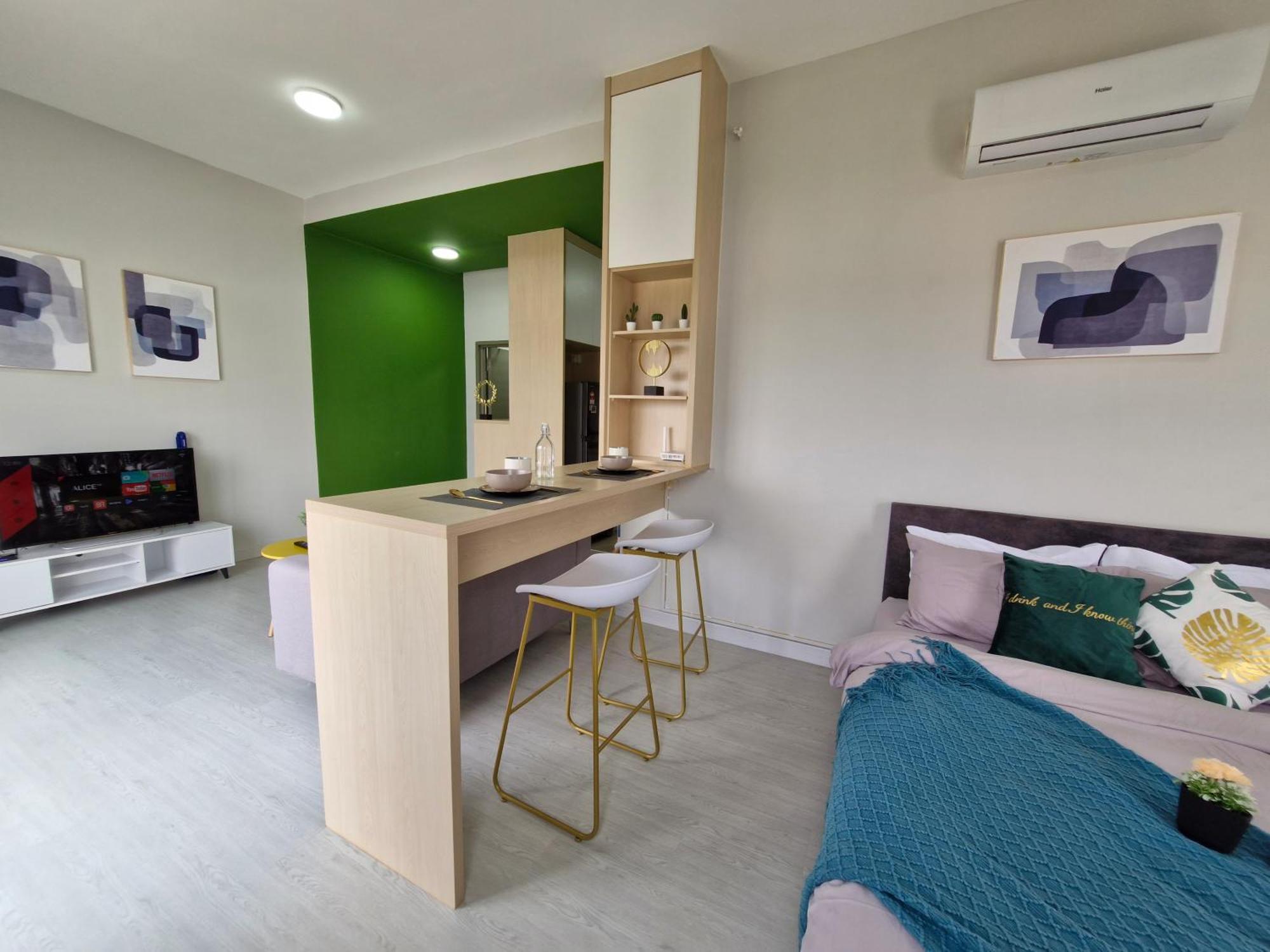 Taman Equine Comfy Studio#Greenery View#4 Pax#Aeon Mall Seri Kembangan Kültér fotó