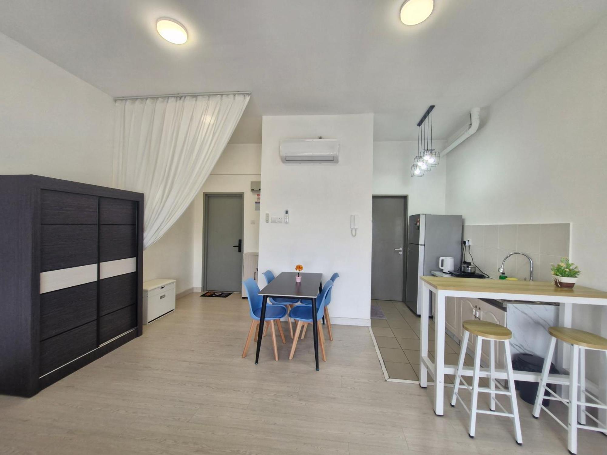 Taman Equine Comfy Studio#Greenery View#4 Pax#Aeon Mall Seri Kembangan Kültér fotó